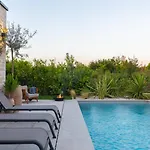 Вилла Flores With Private Pool In Tar
