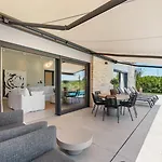 Вилла Flores With Private Pool In Tar Frata